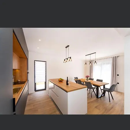 Petra Villa *